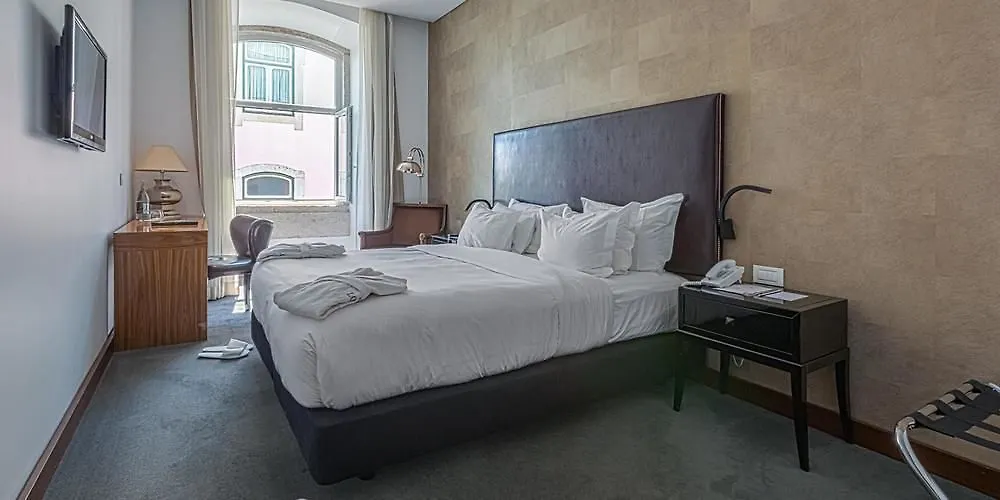 Lisboa Carmo Hotel