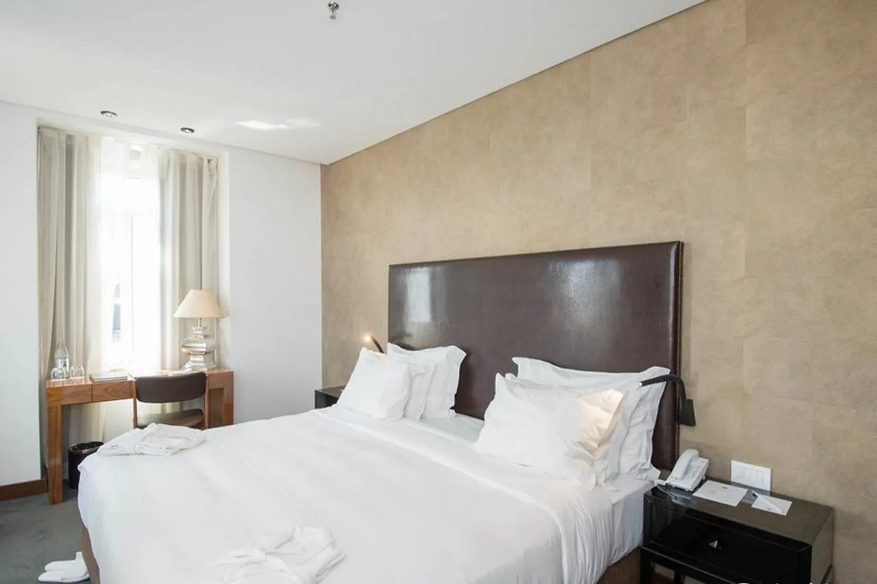 Lisboa Carmo Hotel