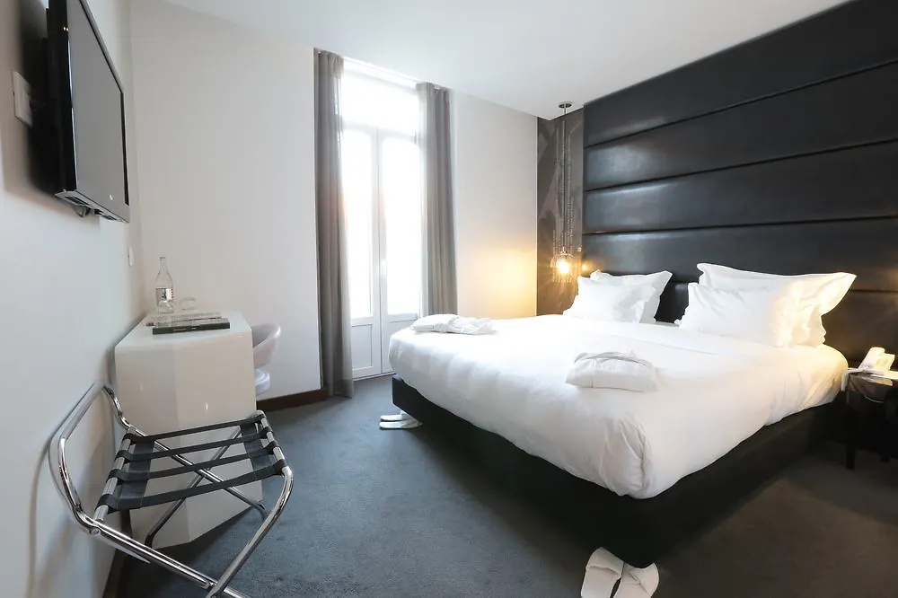 Lisboa Carmo Hotel 4*,