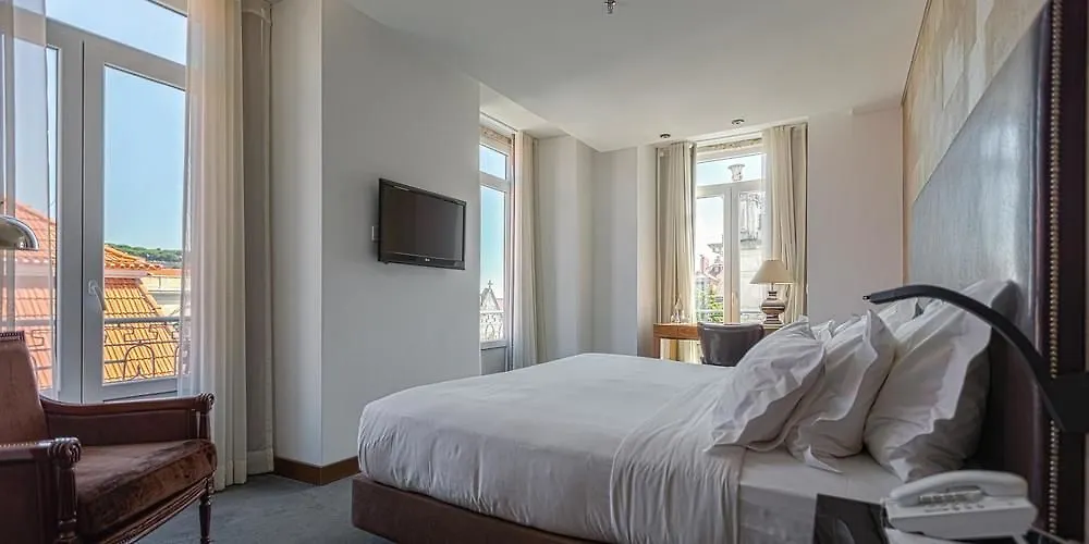 Lisboa Carmo Hotel