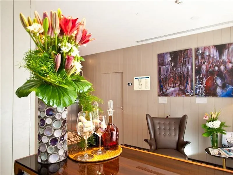 Lisboa Carmo Hotel פורטוגל