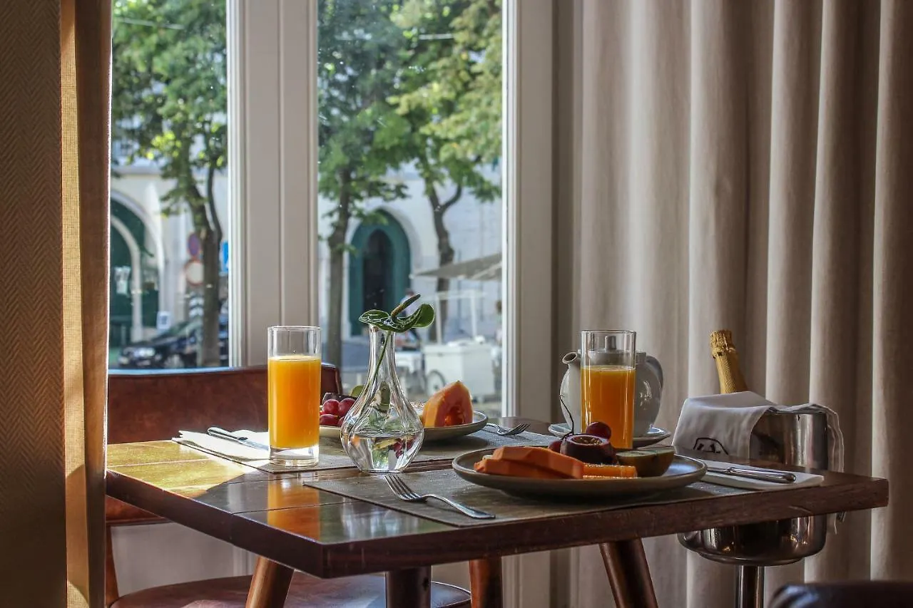Lisboa Carmo Hotel  ליסבון